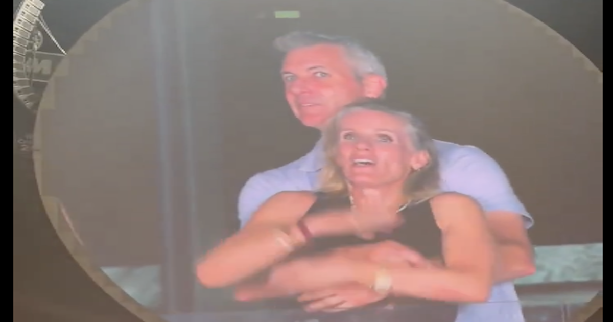 Coldplay Mistress Monetizes Scandal: $875 a Ticket