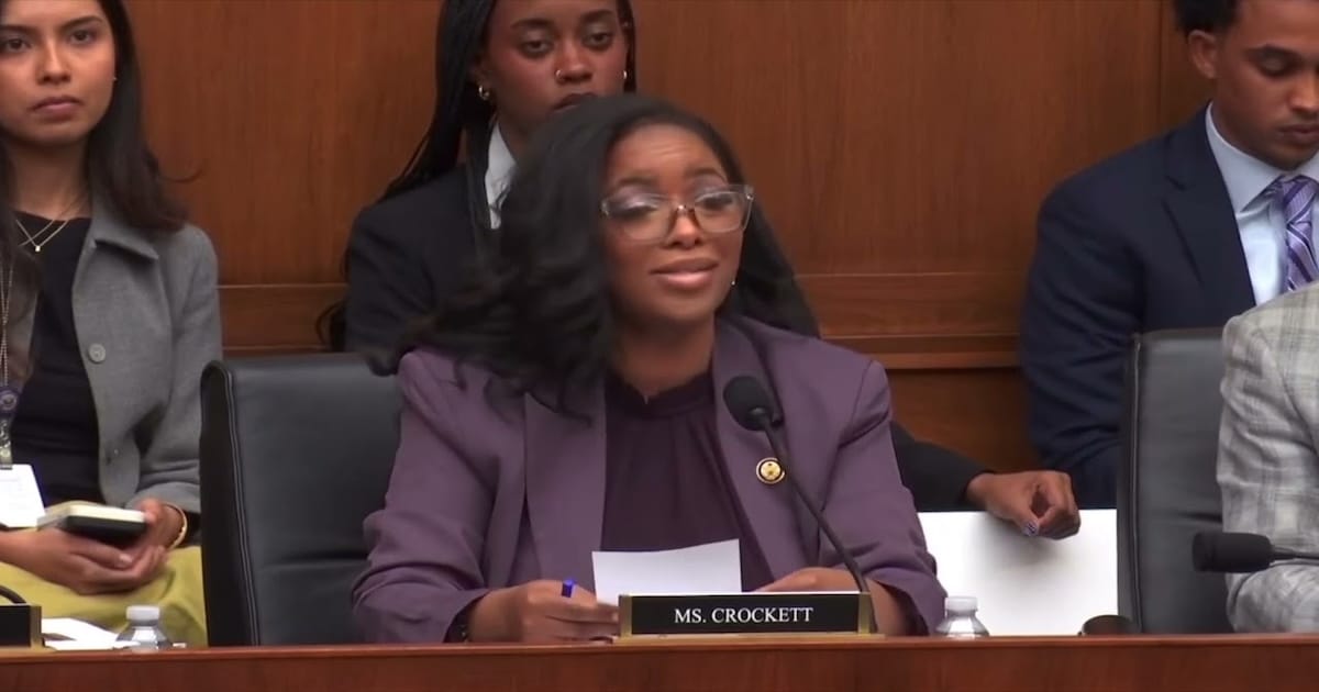 Crazy Crockett Thinks Texas GOP Will Vote for Her