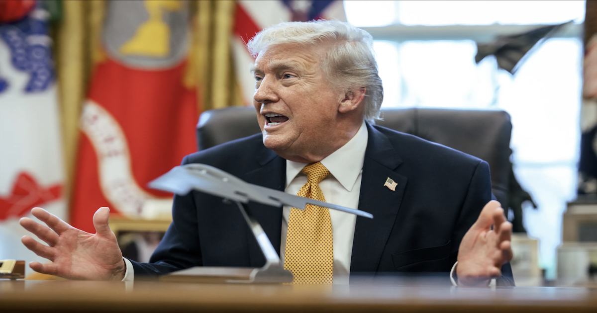 Trump Orders Five-Day Pause on Iran Strikes as Talks Intensify