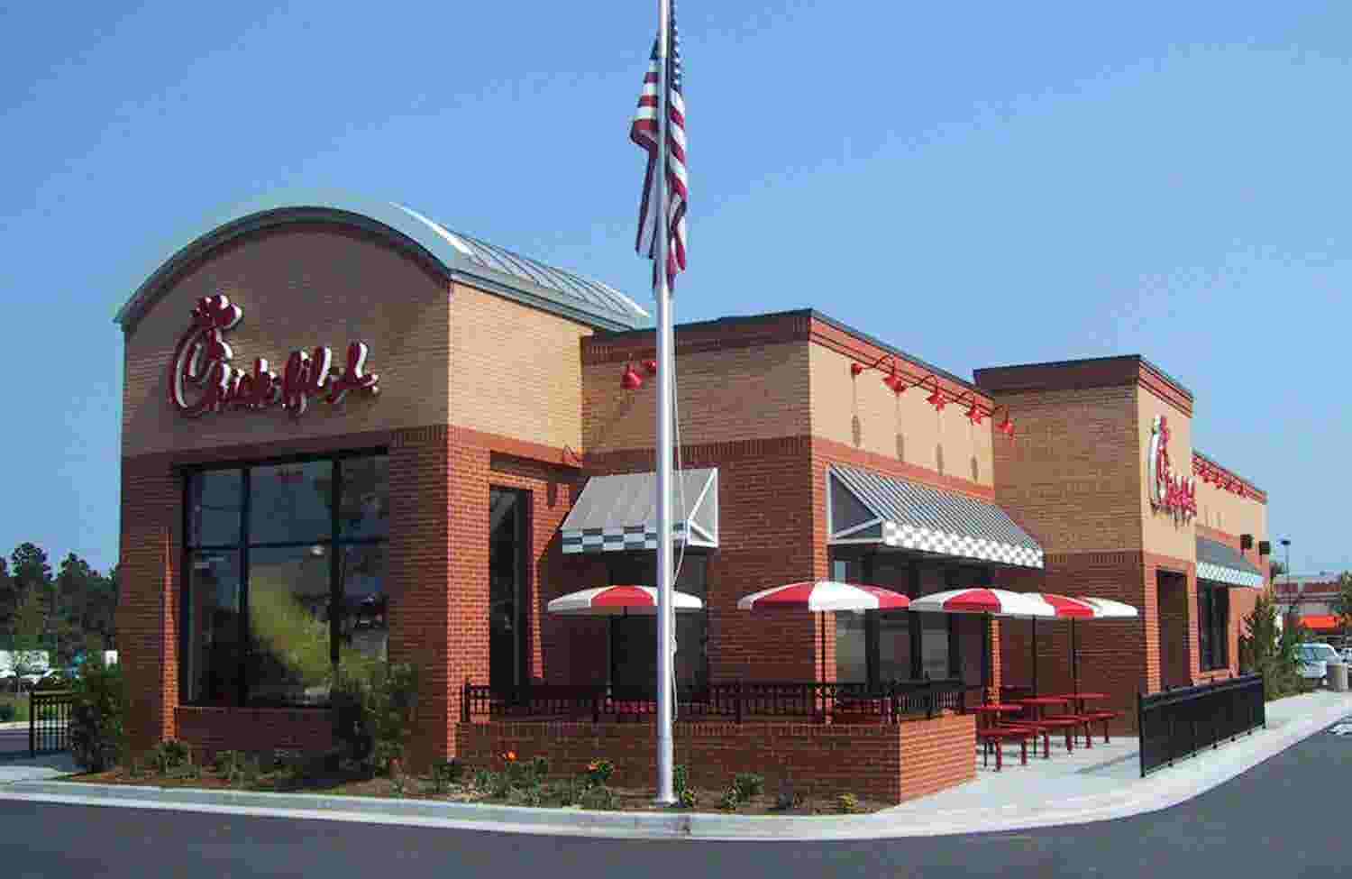  Chick-fil-A CEO Pledges to Father To Uphold Christian Values and Stay Closed on Sundays